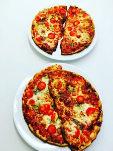 2 Pizzen & 1 Blech
